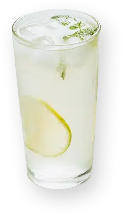vaso de limonada con hielo y menta
